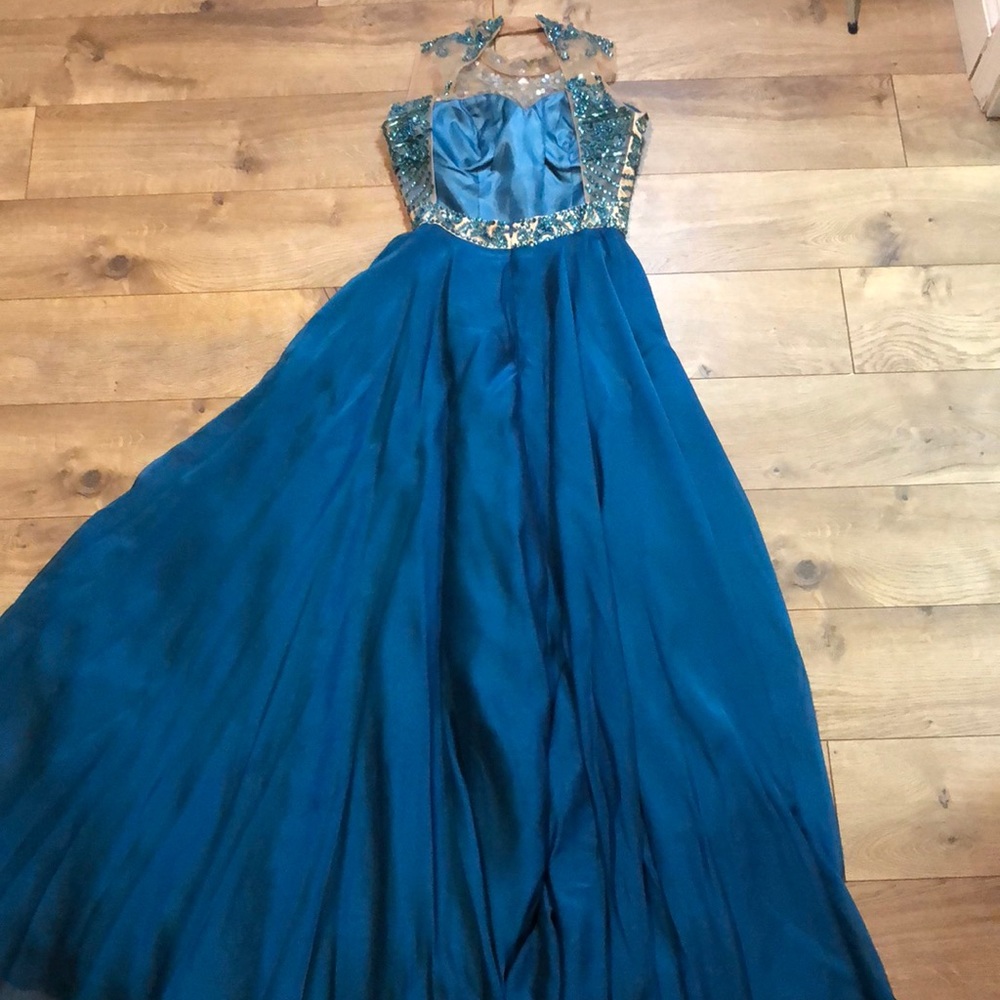 Backless Prom Dress - Picture 2 of 5